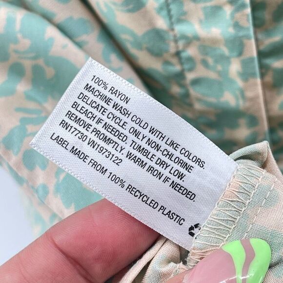 Ava & Viv Green Print Reversible Rayon Top 4X – Short Sleeve, Button Back, NWT - Picture 16 of 17